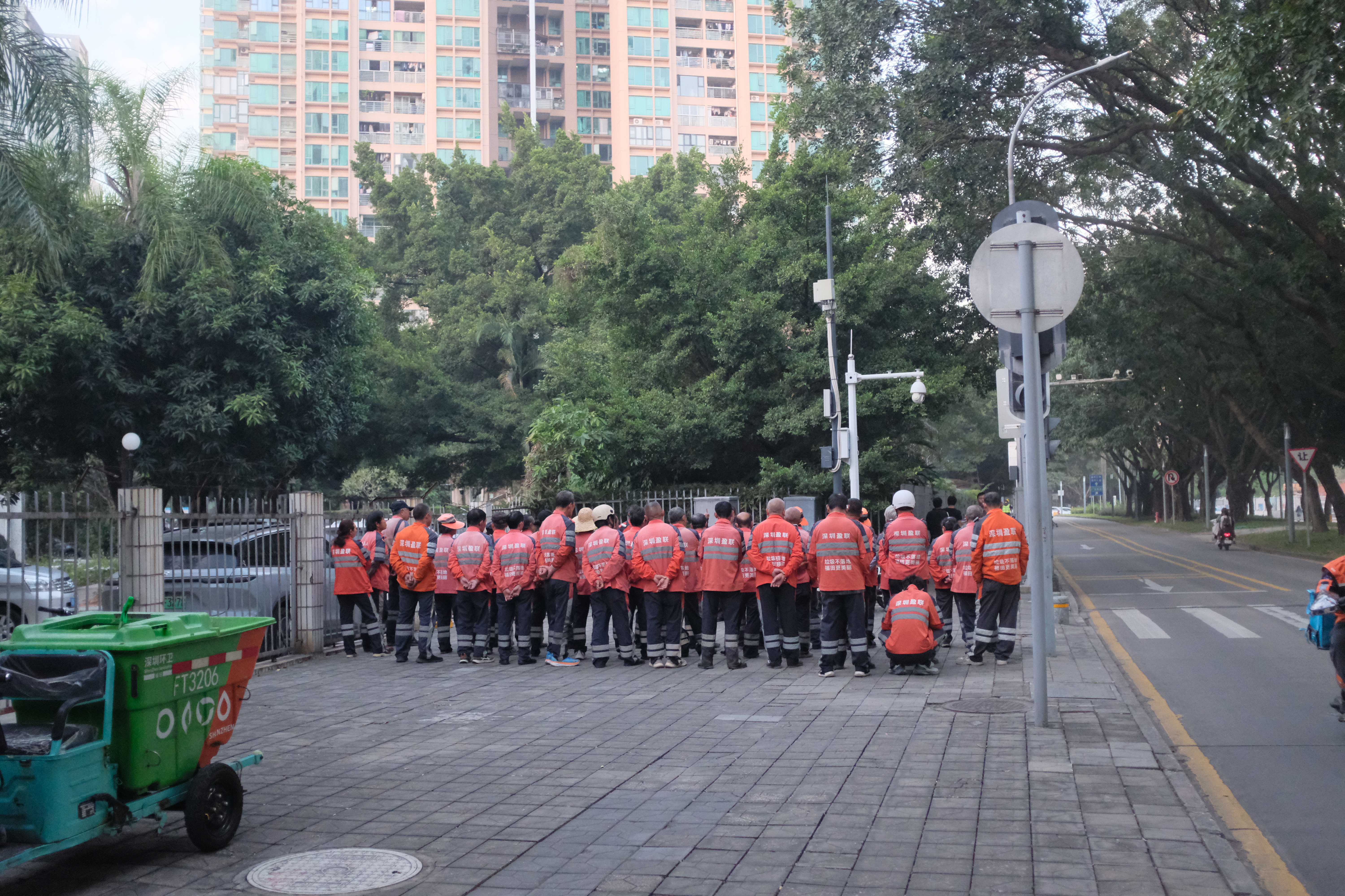 聚合而離散，影像五